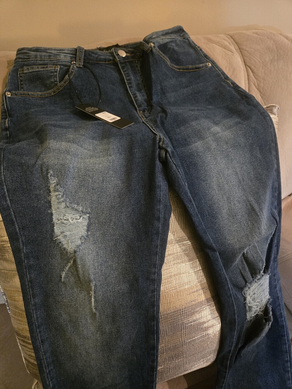 NEW!! Call It Love High Stretch Ripped Skinny Jeans - Dark Wash/Size 9-NWT - Picture 10 of 10